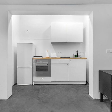 Lovely Studio Apartment With Hot Tub Рейкьявик Экстерьер фото