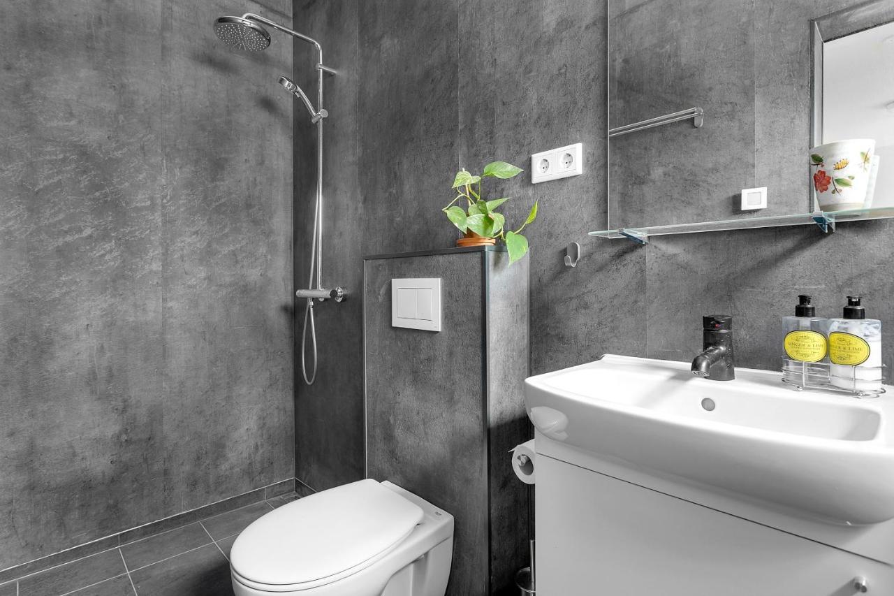 Lovely Studio Apartment With Hot Tub Рейкьявик Экстерьер фото