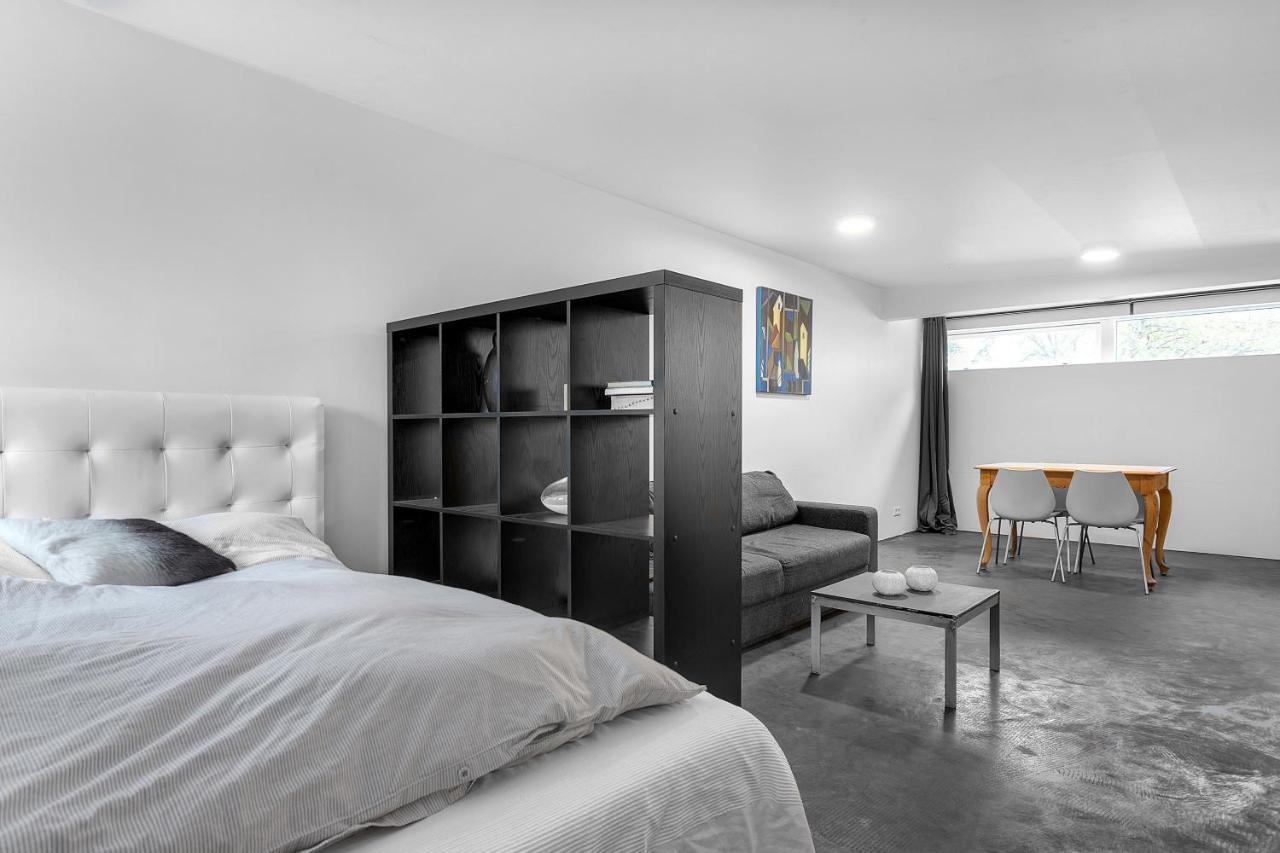 Lovely Studio Apartment With Hot Tub Рейкьявик Экстерьер фото